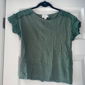 👚 THREE FOR $25 Francescas green shirt
